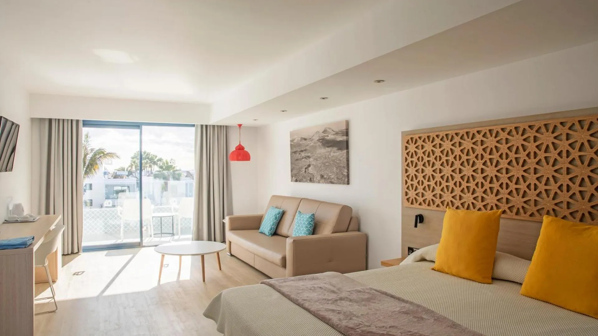 **** Hotel Oasis Lanz Beach Mate Costa Teguise Spain