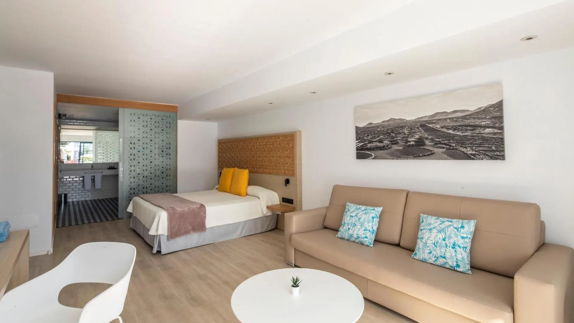 Oasis Lanz Beach Mate Costa Teguise