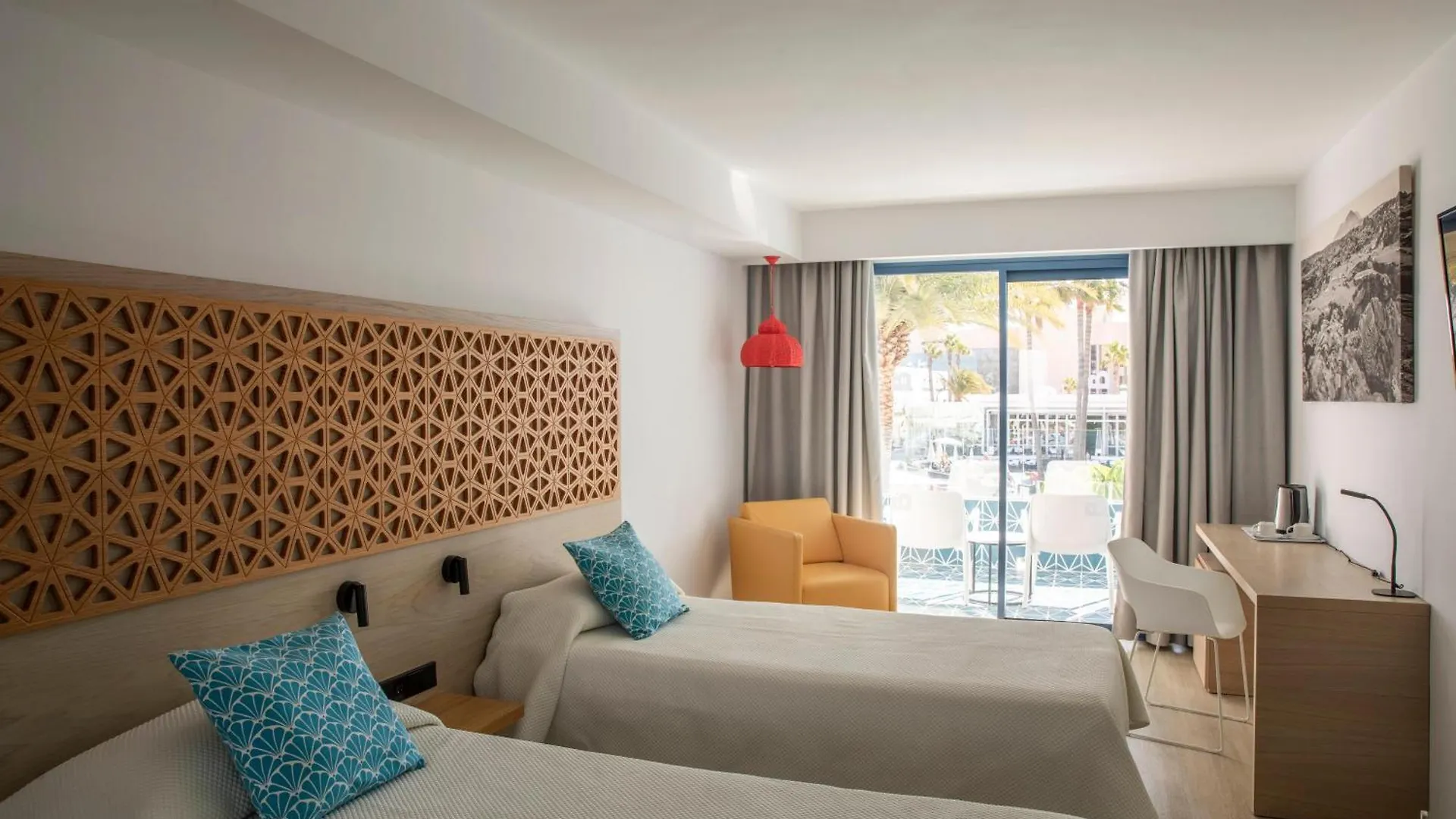 **** Hotel Oasis Lanz Beach Mate Costa Teguise Spain