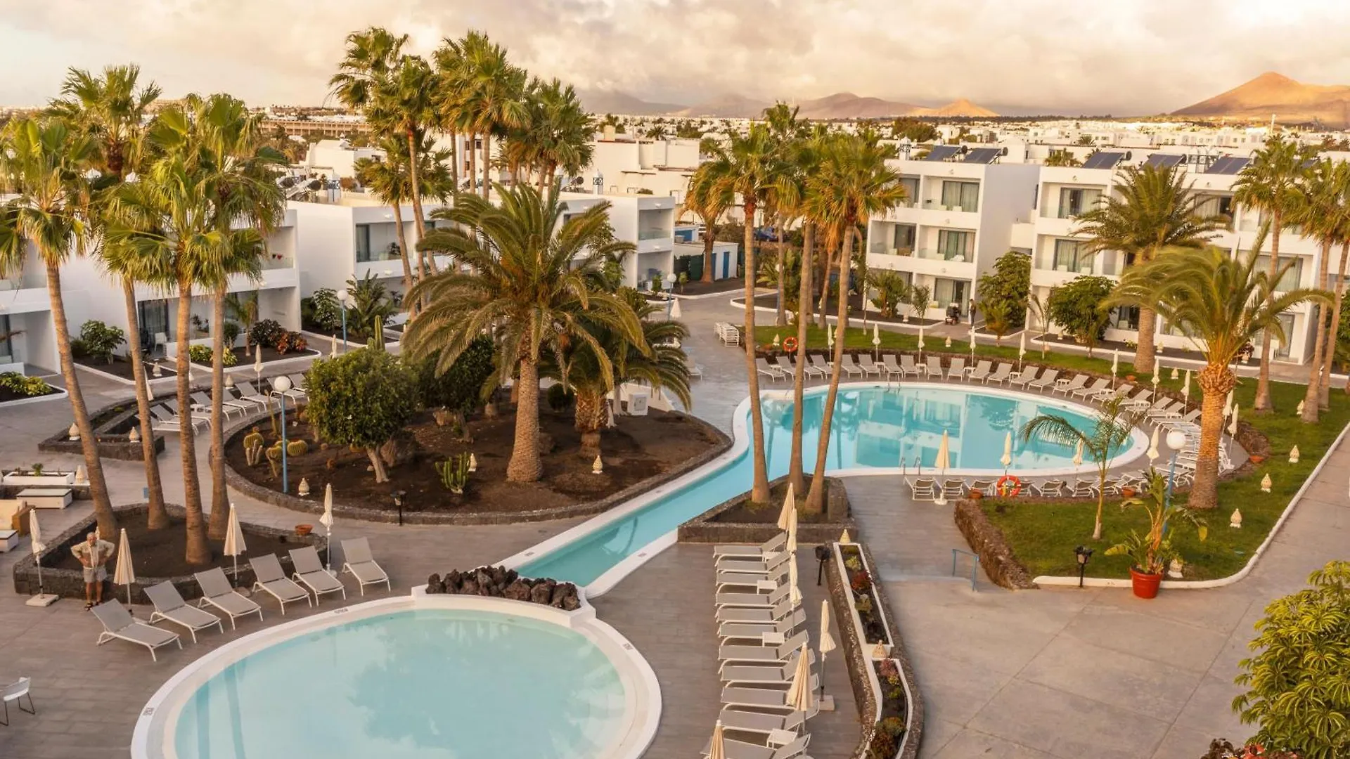 Oasis Lanz Beach Mate Costa Teguise Spain