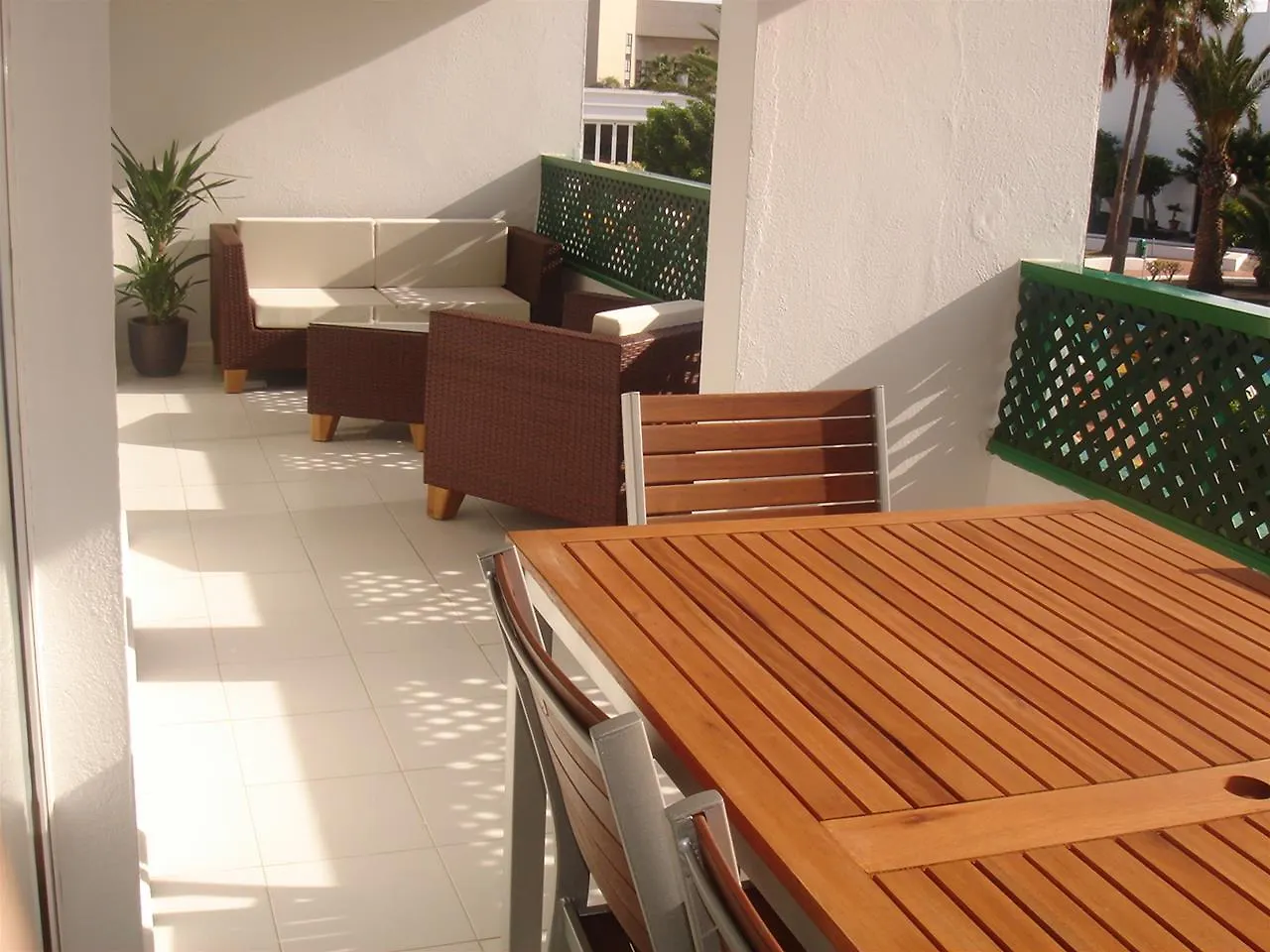 Oasis Lanz Beach Mate Costa Teguise 4*,